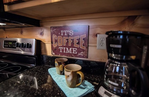 Hochatown Cabina | Retiro de parejas de cinco plumas