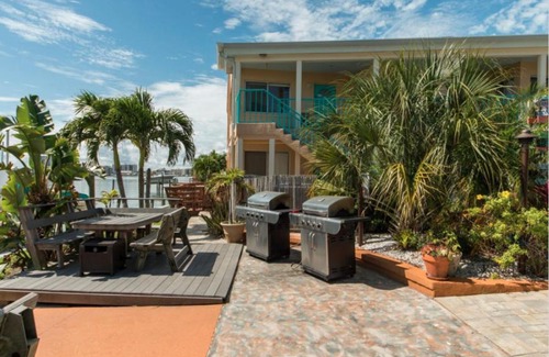 Bay Esplanade Casa | Five Palms Suite 109 - Daily - Weekly - Monthly