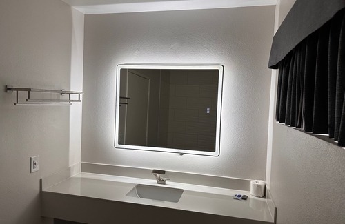 West Covina Hotel | Five Star Inn West Covina