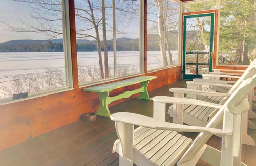 Whitefield Casa | FL Quintessential LAKE HOUSE close to Bretton Woods Santas Village and Forest Lake State Park