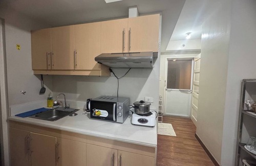 Highway Hills Condominio | Condominio Flair Towers cerca de MRT Bonifacio y Shaw dentro de Greenfields