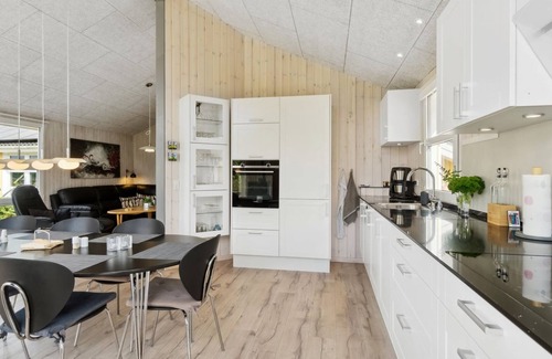Nordost Casa | "Flaminia" - 350m from the sea by Interhome