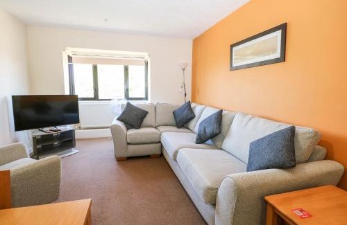 Littlehampton Casa | Flat 33 - Marine Court