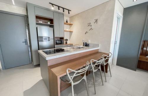 Aclimacao Apartamento | Flat Alto e Completo Com linda Vista da Cidade