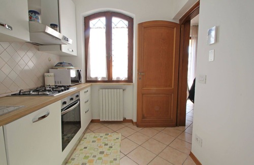 Marina di Massa Apartamento | City / Village Apartment en Marina Di Massa con 3 habitaciones, capacidad 5