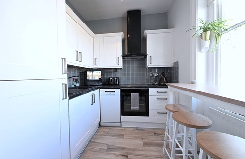New Cross Casa | Flat C, 60 Lewisham Way, London, SE14 6NY,United Kingdom