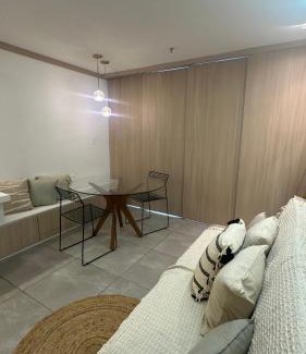 Cruz das Almas Apartamento | Flat em Hotel de Luxo beira mar da grife Ritz suítes com vista ampla para todo o mar da cruz das almas, jatiúca e ponta verde, com toda estrutura de um hotel lindo e arrojado, academia, piscina e muito mais, venha viver essa experiência incrível!