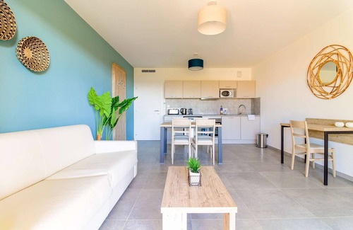Le Lavandou Apartamento | Flat Hotel Comfort - Pool and Parking included