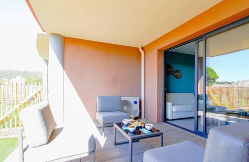 Le Lavandou Apartamento | Flat Hotel Comfort - Pool and Parking included
