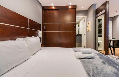 Chacara Santo Antonio Apartamento | Flat king size, consulado, garagem com ar condicionado