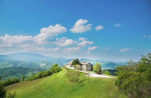 SantʼAngelo in Vado Casa | Flat on a farm with swimming pool and many activities
