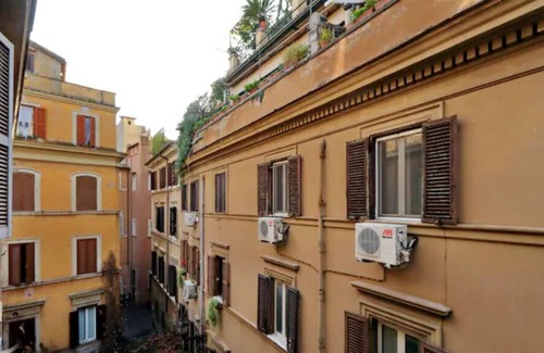 Rione VIII Sant'Eustachio Apartamento | Flatinrome Boutique Navona