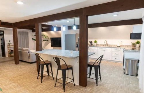 Fletcher Casa | Fletcher NC Getaway