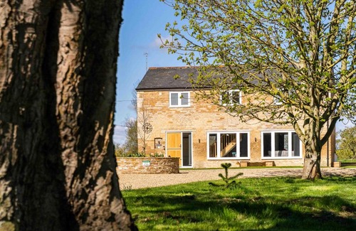 Thurlby Casa | Fletland Mill and Holiday Hamlet - 18th century watermill, in stunning location near Stamford