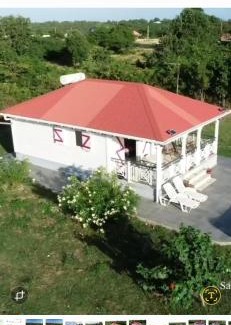 Saint-Louis Casa | "Fleur d'Hibiscus" Maison de charme au calme à Marie-Galante