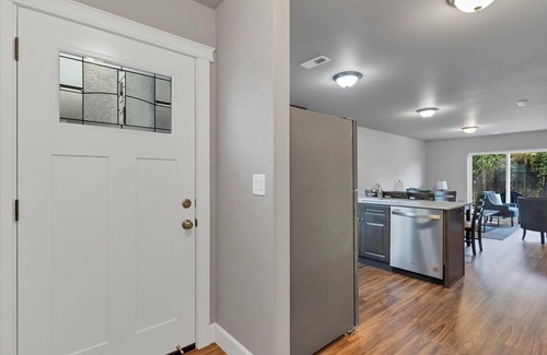 Salem Casa | Flexible Extended Stay 3BR - Spacious + Fireplace + Patio