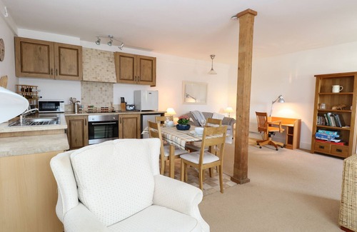 Dunmow Cabaña | FLINK'S BARN, romantic, character holiday cottage in Thaxted