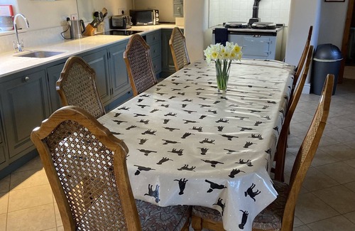 Little Thornage Cabaña | CASA DE PELO AMIGABLE PARA PERROS CON PISCINA, AGA, FUEGO ABIERTO 8