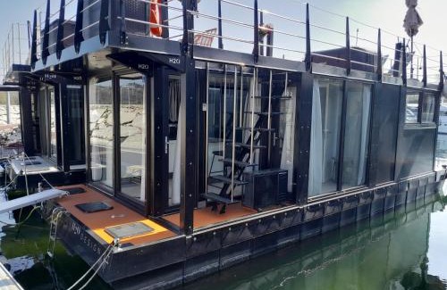 Castelletto Sopra Ticino Alquiler De Eote | Floating Experience Black Pearl, Lago Maggiore