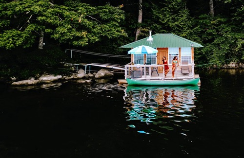 Monmouth Alquiler De Eote | Floating Island Cabin