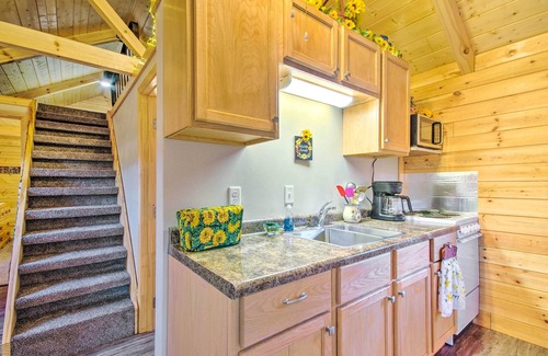 Florence Cabina | Florence Cabin w/ On-Site Creek!
