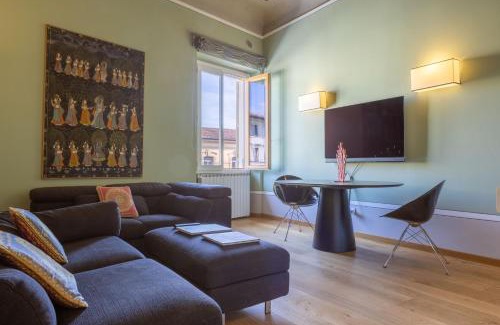 Santo Spirito Apartamento | Florence Retreat with Romantic Bathtub