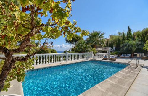 Mar Azul Villa | Flores by Aguilarent