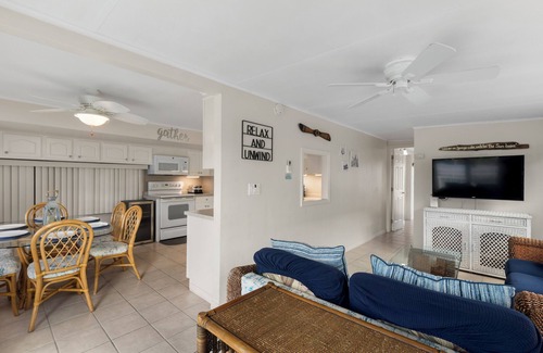 Cudjoe Key Casa | Florida Keys Canal-Front 2BR/2BA w/ 35' Seawall, Dock & Spacious Comfort