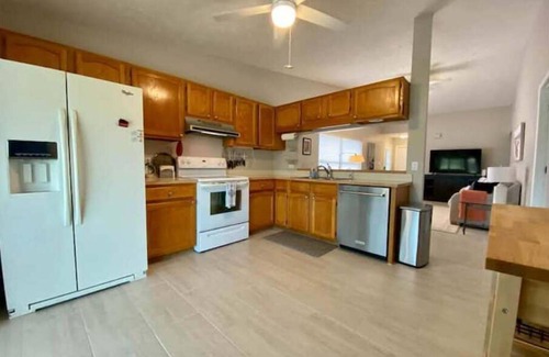 Sun 'N Lake Casa | Florida's sun and golf living!