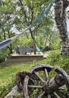 Austvagsoya Casa | Flott hytte og naust med beliggenhet ved vannet!