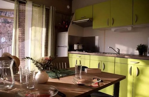 Esparron-de-Verdon Chalet De Esquí | Flower Camping La Beaume **** - Chalet 28m2 CONFORT 2 bedrooms + semi-covered terrace 5 people