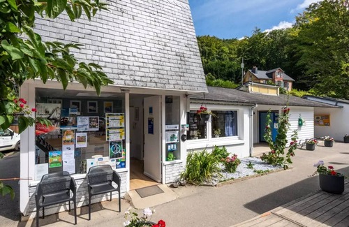 Yport Casa | Flower Camping La Chênaie *** - Premium Cosyflower on stilt 38m2 - 2 bedrooms + TV + bed linen + covered terrace 11m2 4 people