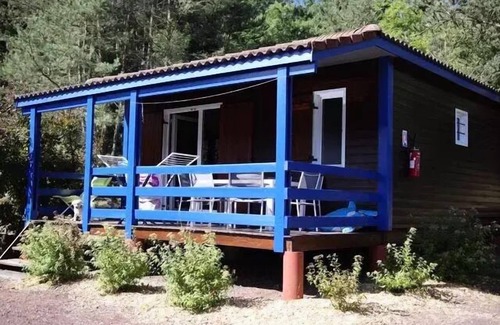 Saint-Paulien Chalet De Esquí | Flower Camping La Rochelambert **** - Chalet Marina - TV Comfort 30m2 - 2 bedrooms + covered terrace 15m2 6 people