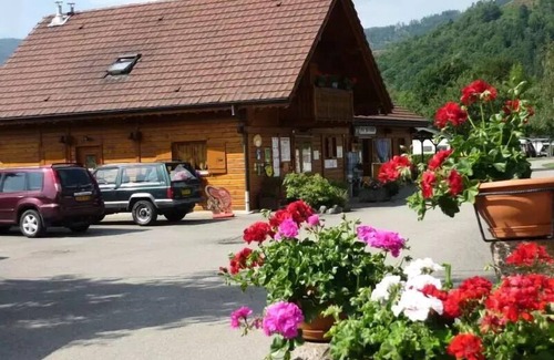 Ranspach Chalet De Esquí | Flower Camping Les Bouleaux **** - Chalet TRADITIONNEL 30 m2 (2 bedrooms) + covered terrace 5 people