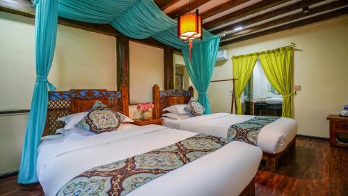 Dayan Old Town Casa | Flower without boundry