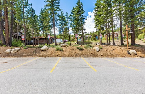 Truckee Condominio | Flurry by Avantstay Tahoe Donner Home w/ Access to Northstar Resort Community