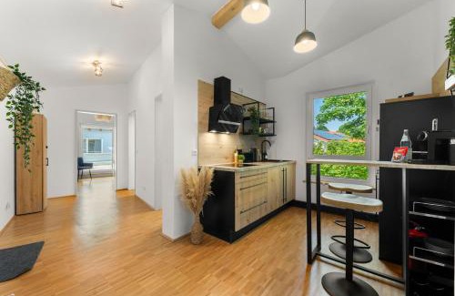 Miesbach Apartamento | Flussperle Miesbach - Entspannung pur, direkt an der Schlierach, Vollküche, kostenfreies Parken