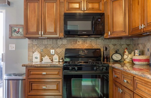 West Jordan Casa | VUELA A CASA - ¡Donde obtienes CASA COMPLETA DE DOS HISTORIAS PARA TI MISMO!