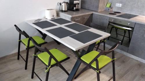 Boryspil Apartamento | Fly Up Home apartment