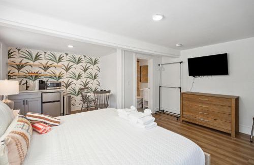 Folly Beach Hotel | Folliday Inn - The Falls Flyer - Room 14