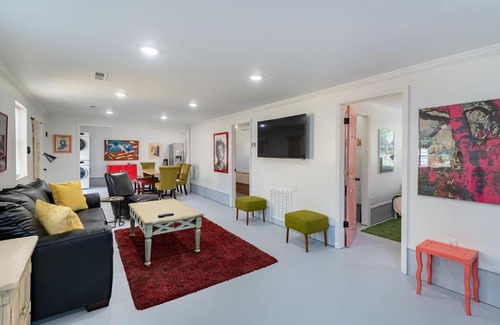 Folly Beach Casa | Folly Vacation Laid Back Casual Beach Bungalow 209-B