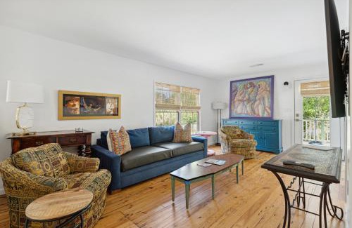 Folly Beach Casa | Folly Vacation Vintage Cottage 317 East