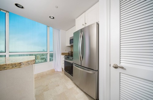 Mid Beach Apartamento | HOTEL FONTAINEBLEAU 30 ° FL FRENTE AL MAR 2 DORMITORIOS