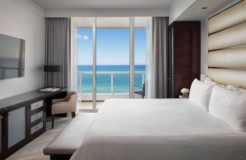 Mid Beach Hotel | Fontainebleau Miami Beach
