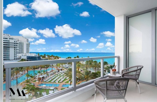 Miami Beach Apartamento | FontaineBleau Resort, Balcony w/ Pool & Ocean View