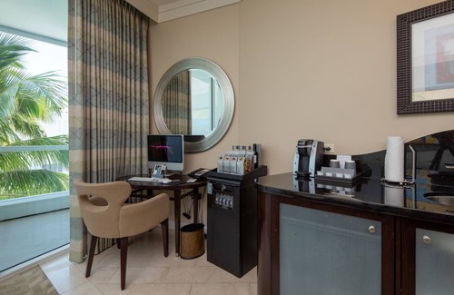 Seybold Casa | Fontainebleau Sorrento Tower lll Private Pool View Junior Suite