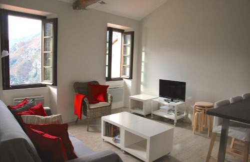 Saorge Apartamento | Fontana de medge