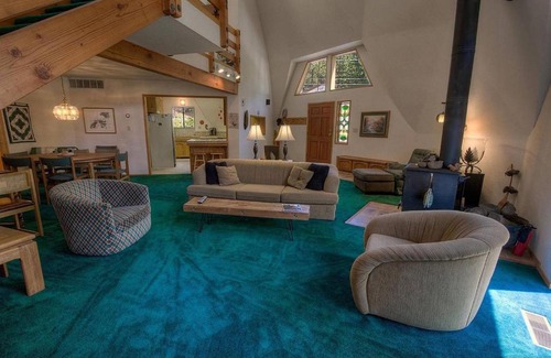 Incline Village Casa | Fool Around House by Lake Tahoe Accommodations
