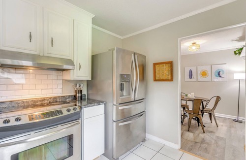 Northeast Pensacola Casa | Foosball Games & Al Fresco Dining: Pensacola Home!