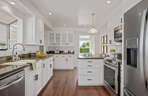 Santa Barbara Casa | Foothill Oasis - Luxury Home in Santa Barbara with a Pool and Hot Tub